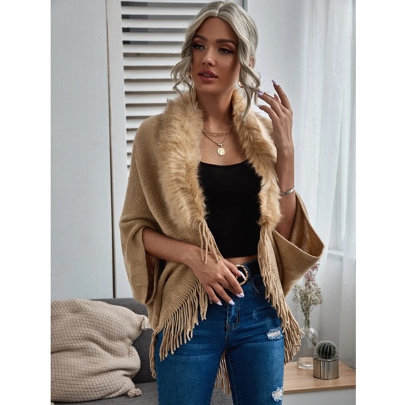 Open Poncho Style Cocoon Cardigan Sweater in Khaki Fringe Detailed - Picture 3 of 6